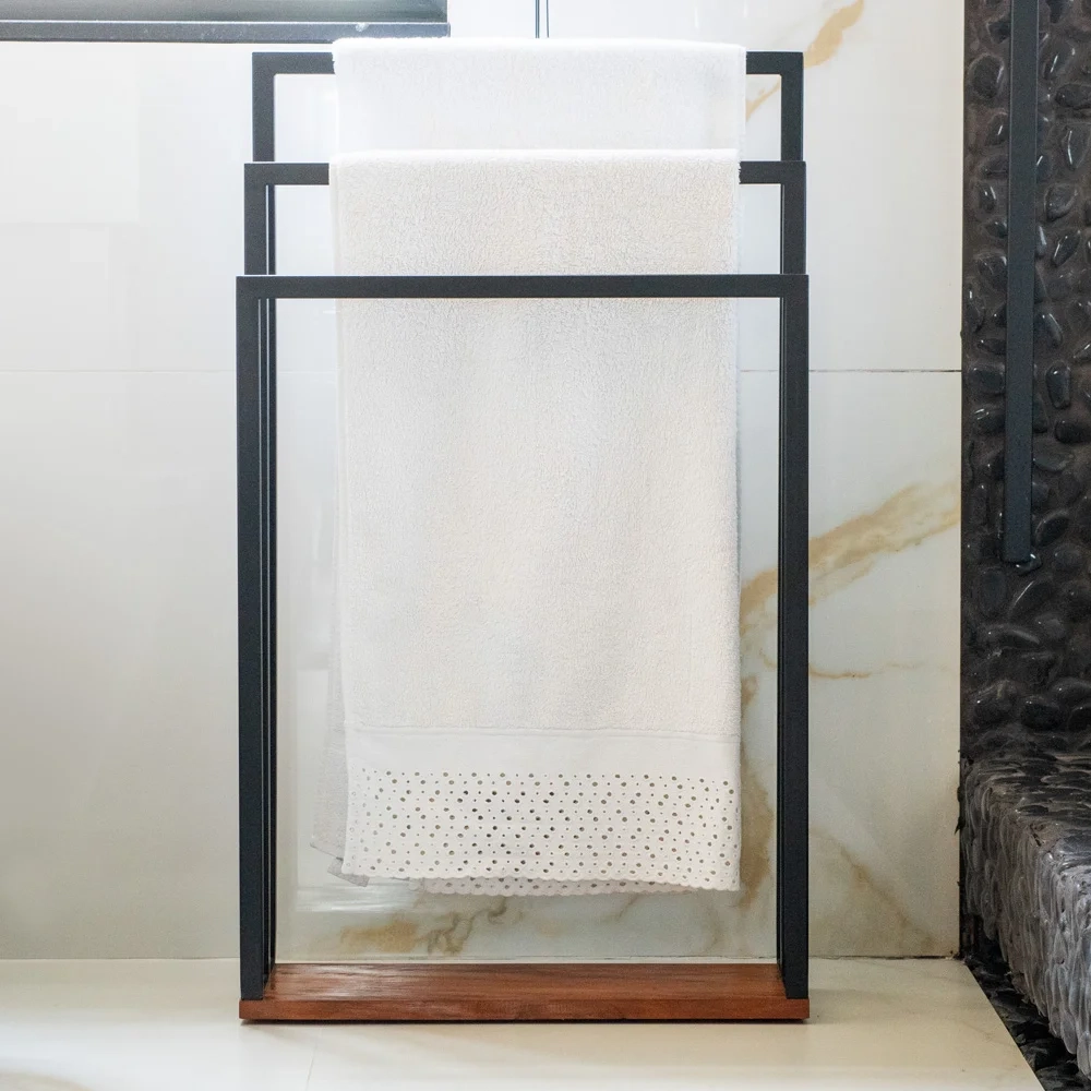 Toalheiro de Chão para Banheiro Glam Base de Madeira D09 Preto - Mpozenato