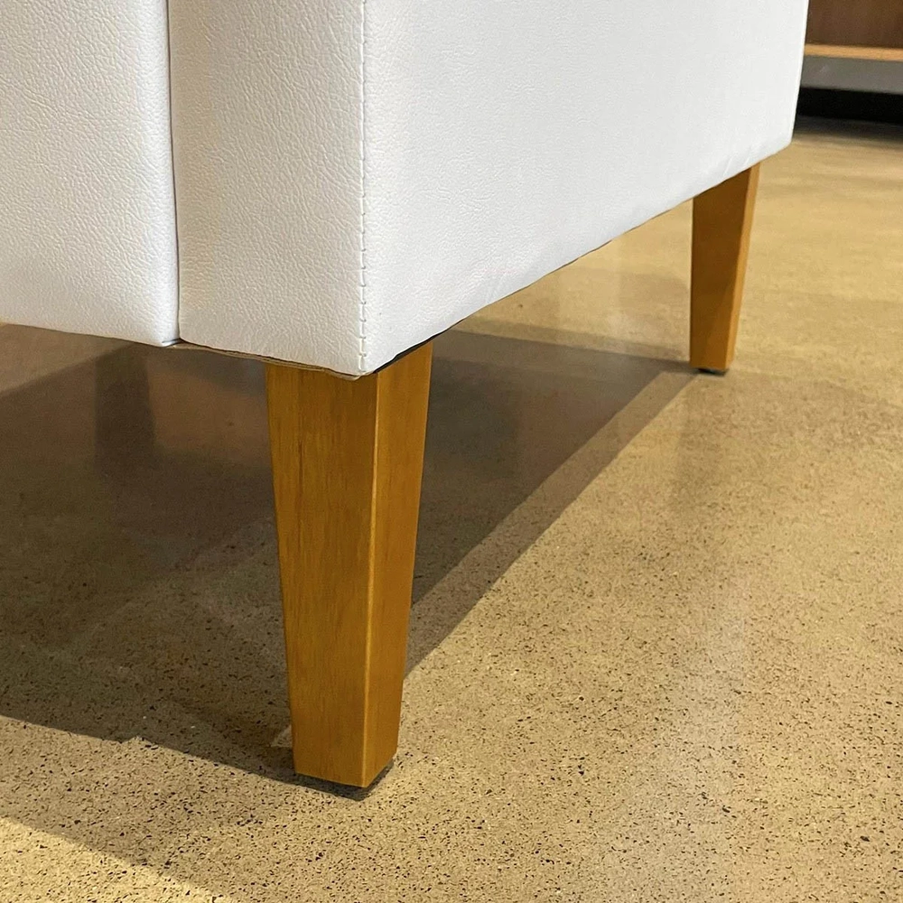 Poltrona Para Sala Pés de Madeira Kit 2 Thessa P04 Sintético Branco - Mpozenato