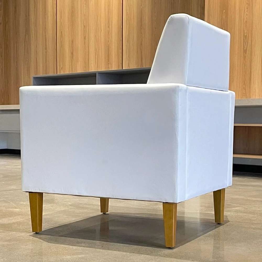 Poltrona Decorativa Para Sala Pé Madeira Gabi Corino Branco - Phoenix