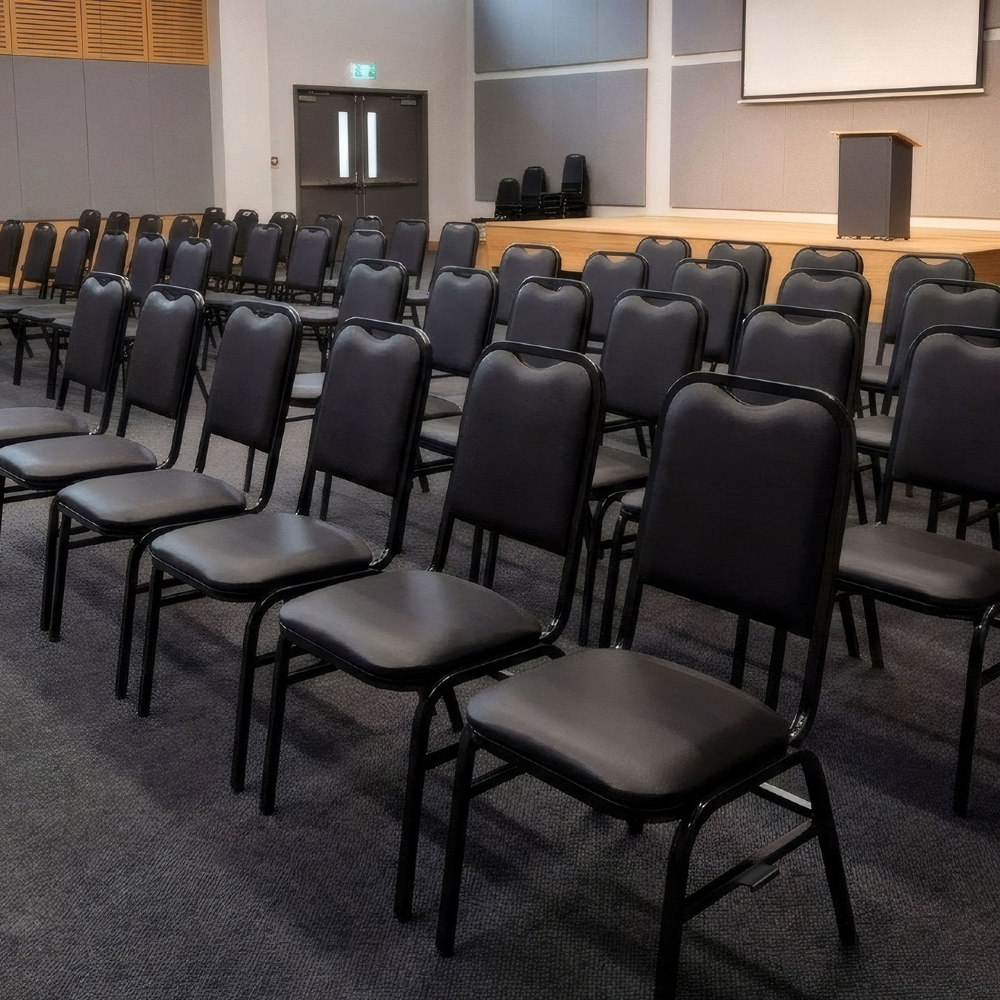 Cadeira Hoteleira Auditório Empilhável Kit 2 Letty Sintético Preto Z33 - Mpozenato